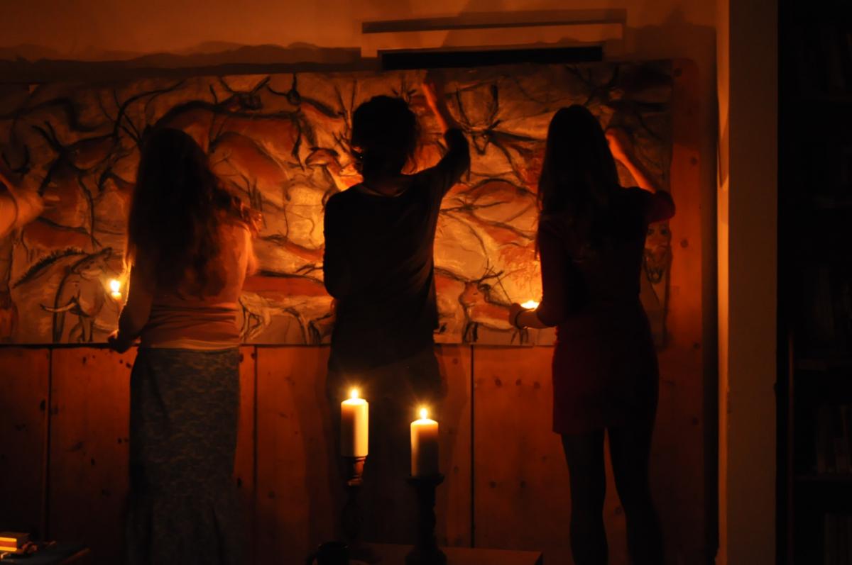 Epocha Temnota a světlo, jeskynní malby, David Newbatt